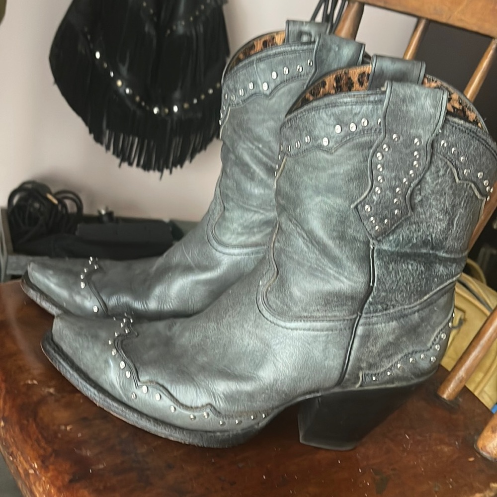 Charlie One Horse by Luchesse authentic vintage boots